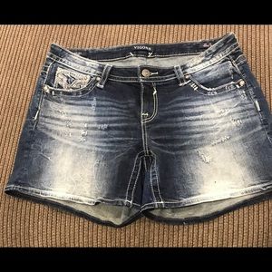 Women’s size 14 vigoss bling shorts